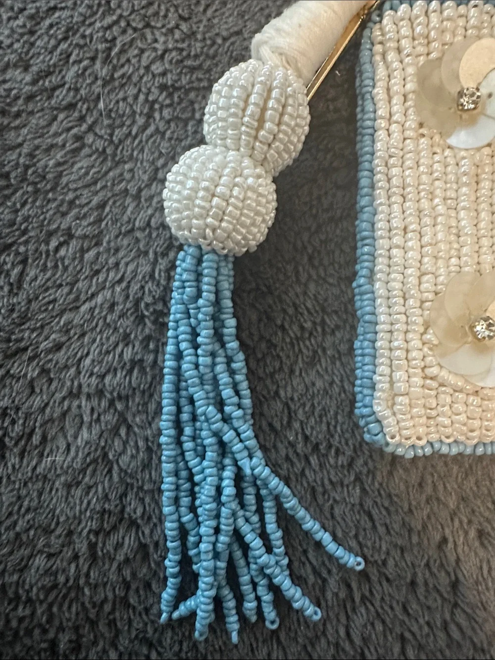 Beaded Floral Card Holder Keychain - Cream & Light Blue